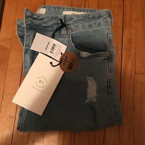 high waisted light blue mom jeans